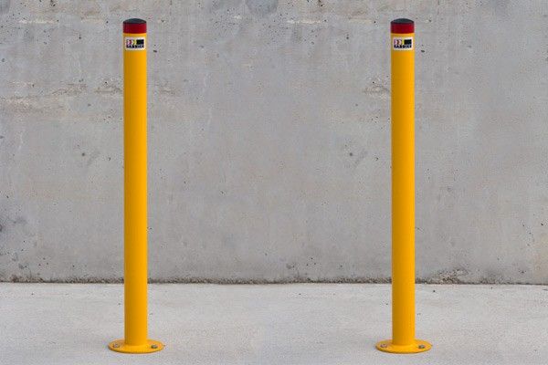 BARRIER C63SME SURFACE MOUNT BOLLARD ECONOMY