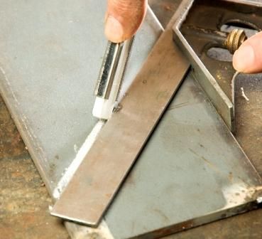 ENGINEERS CHALK - SPLIT - 75 X 10 X 5MM