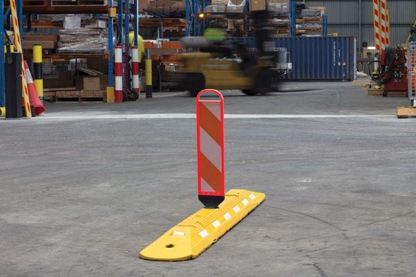 BARRIER TLS1000Y TRAFFIC LANE SEPARATOR BODY-RECYCLED RUBBER