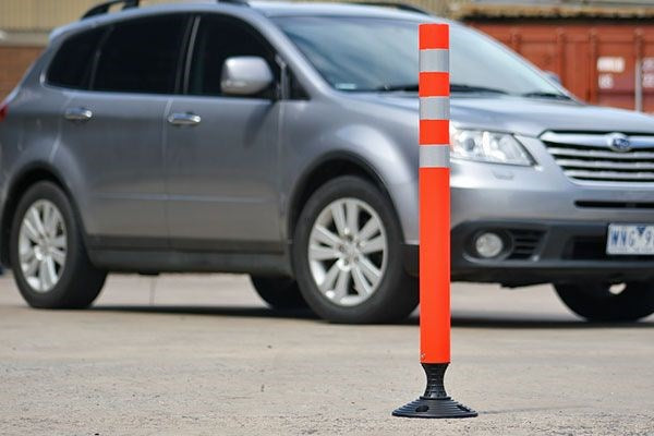 BARRIER TWO PIECE REBOUND DELINEATORS