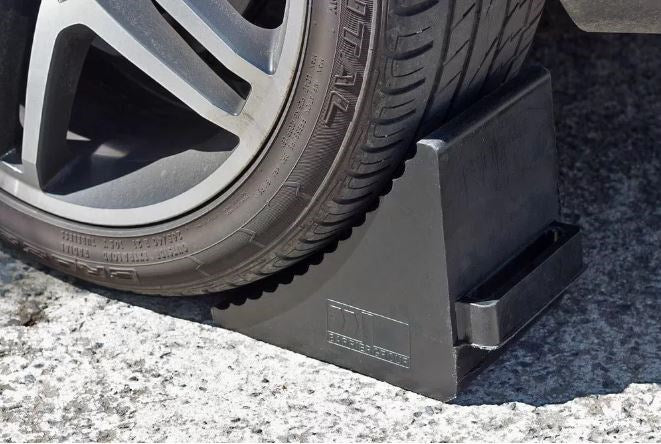 BARRIER WC1 WHEEL CHOCK HEAVY DUTY - RECYCLED RUBBER