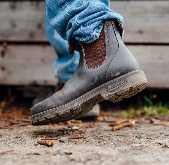 BLUNDSTONE 600 WORK BOOTS - SLIP ON