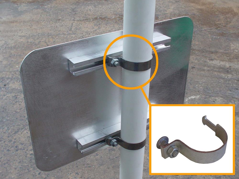 ANTI ROTATIONAL POST BRACKET CLIP FOR BRACED SIGNS