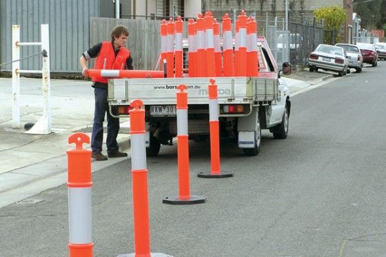 T-TOP HI VIS BOLLARD & BASE - 8KG