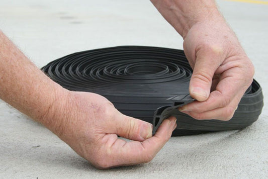 BARRIER CABLE COVER - BLACK